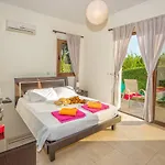 Villa Dora' S *