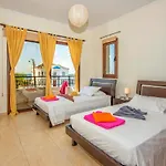 Villa Dora' S *