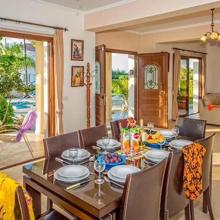 Villa Dora' S Argaka