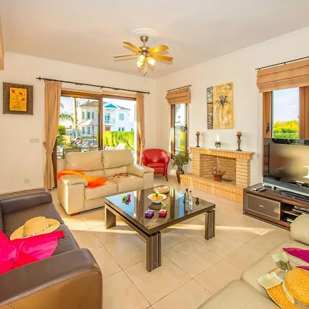 Villa Dora' S Argaka