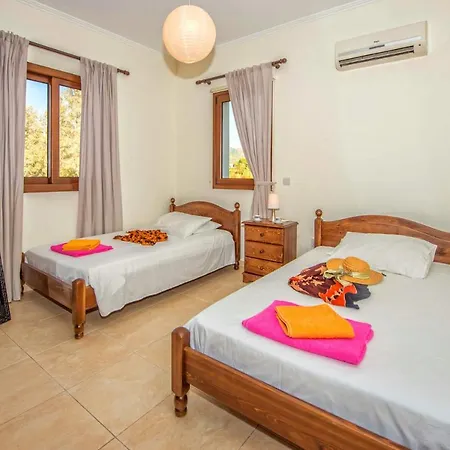 Вилла Dora' S *