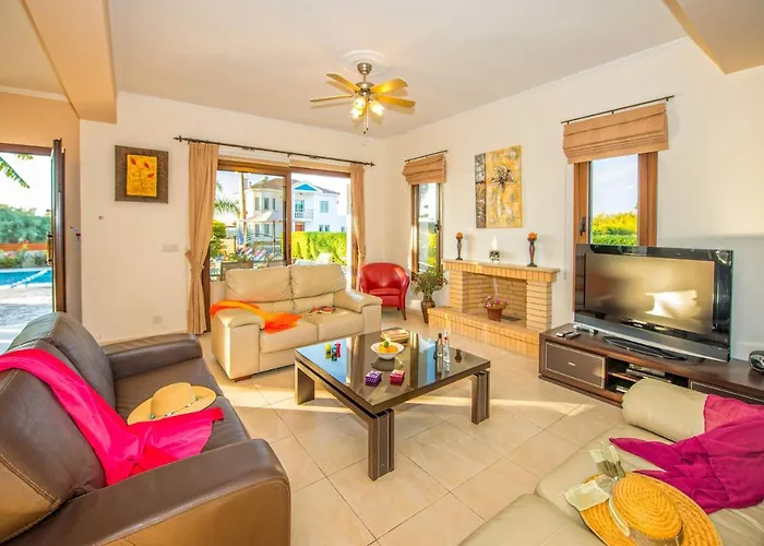 Villa Dora' S Argaka